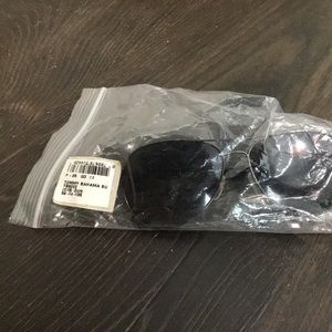 Tommy Bahama Stylish “F” Gun Sunglasses